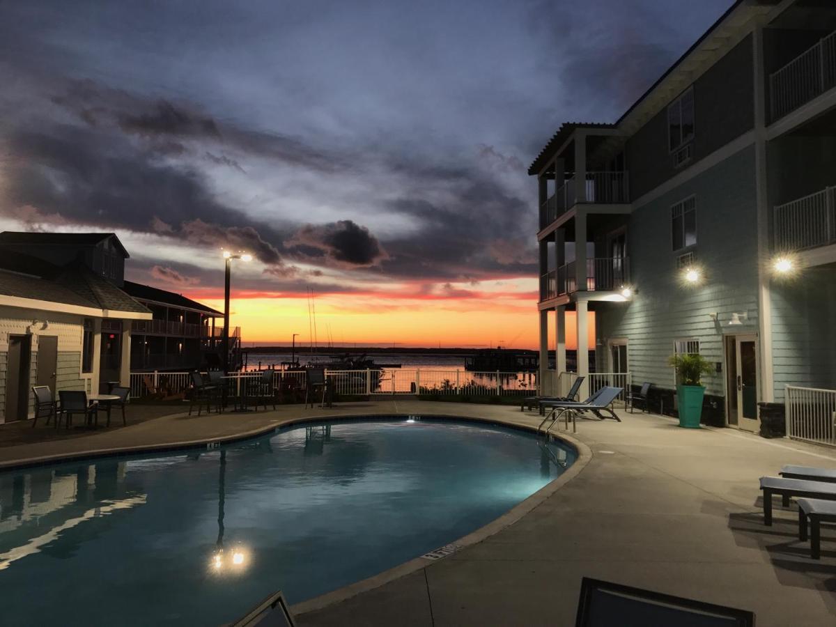 Marina Bay Hotel & Suites, Ascend Hotel Collection Chincoteague Exterior photo